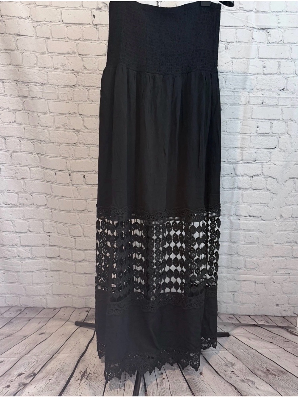 Black Lace Panel Maxi Skirt - Picture 4 of 10